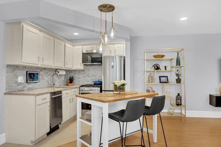 19-19 24th Avenue #L319, Queens, NY 11102 - #3