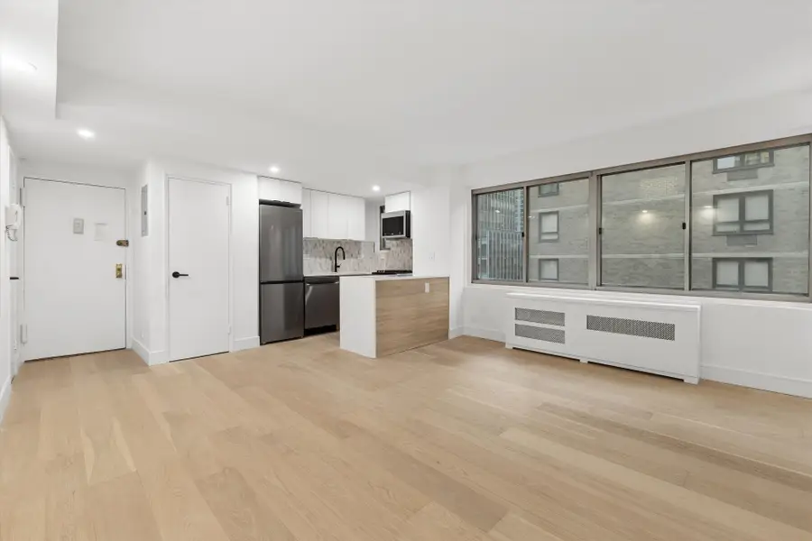 225 E 46th Street #12H, Manhattan, NY 10017 - #2