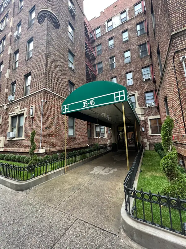35-45 81st Street #F3, Queens, NY 11372