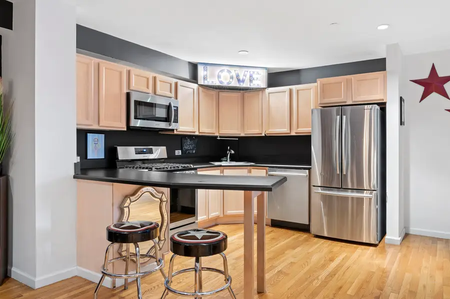 754 E 6th Street #4E, New York, NY 10009 - #3