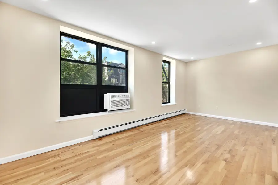 14-23 31st Avenue #2B, Queens, NY 11106 - #3