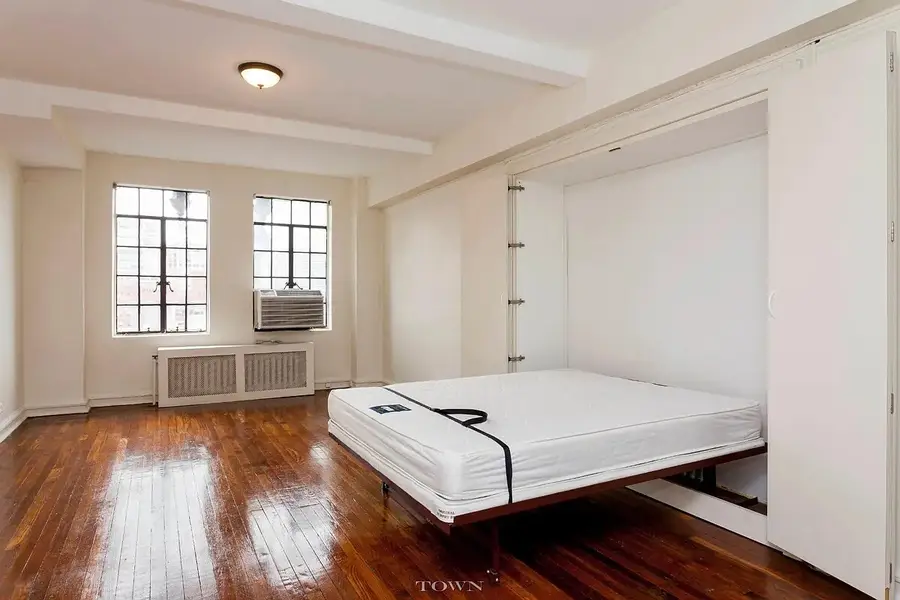 320 E 42nd Street #2207, Manhattan, NY 10017 - #3