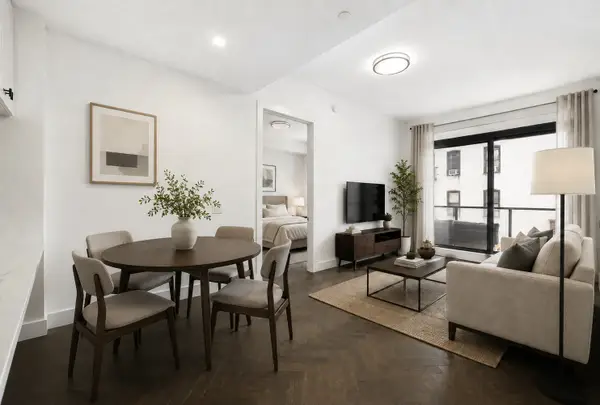 11-12 44th Drive #3C, Queens, NY 11101