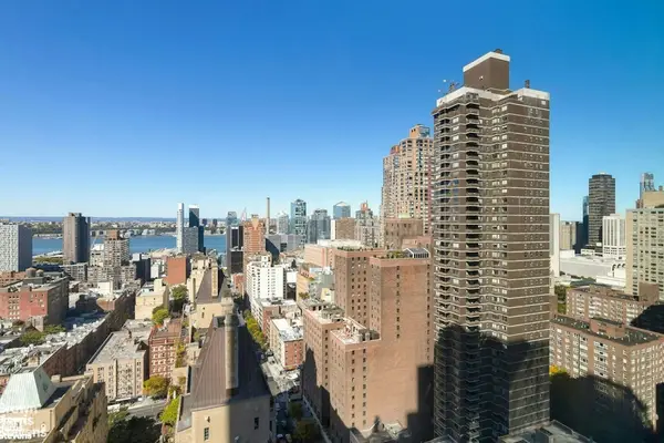 322 W 57th Street #39F, Manhattan, NY 10019