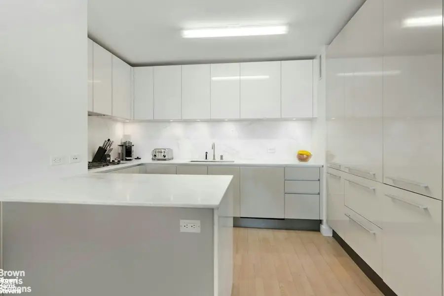 322 W 57th Street #39F, New York, NY 10019 - #3