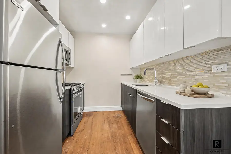 25-21 43rd Avenue #801, Queens, NY 11101 - #2