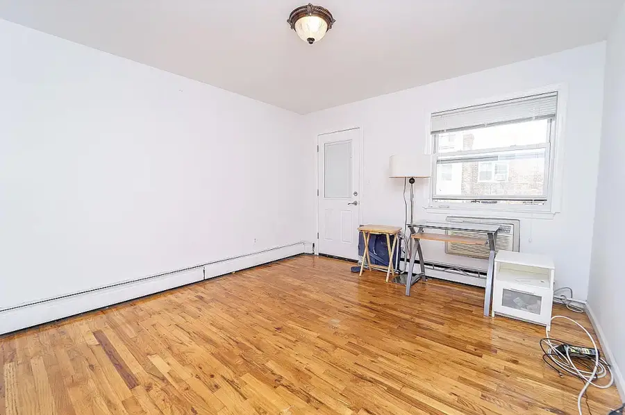 25-40 14th Place, Queens, NY 11102 - #3