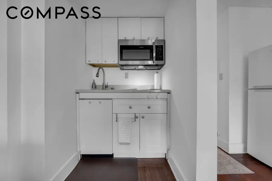 320 E 42nd Street #1407, Manhattan, NY 10017 - #3