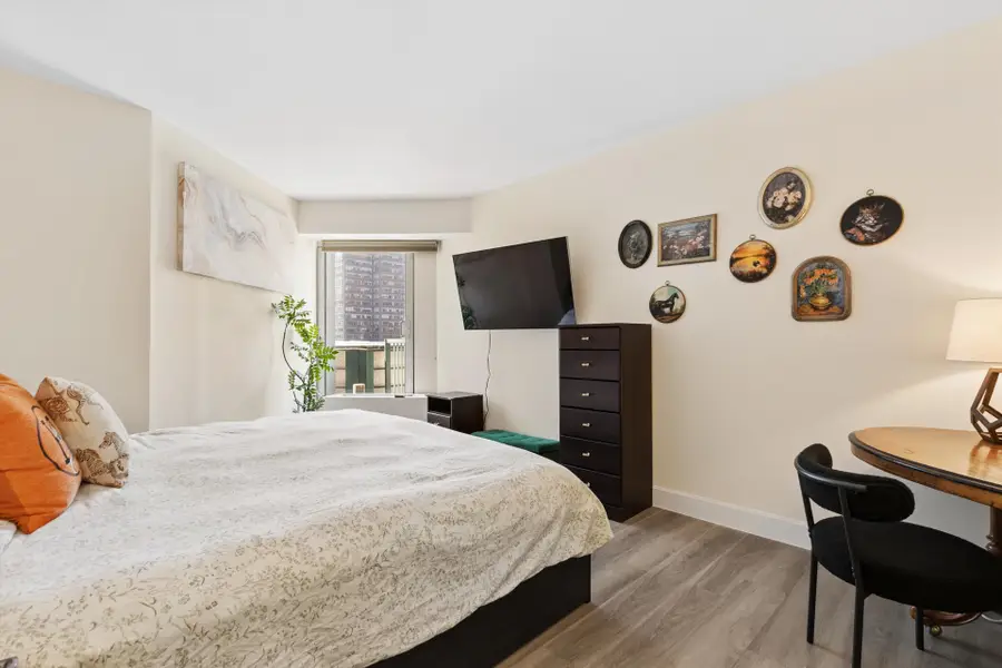 150 W 56th Street #2810, New York, NY 10019 - #3