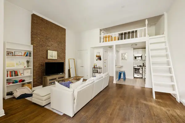 37 W 71st Street #TH, Manhattan, NY 10023