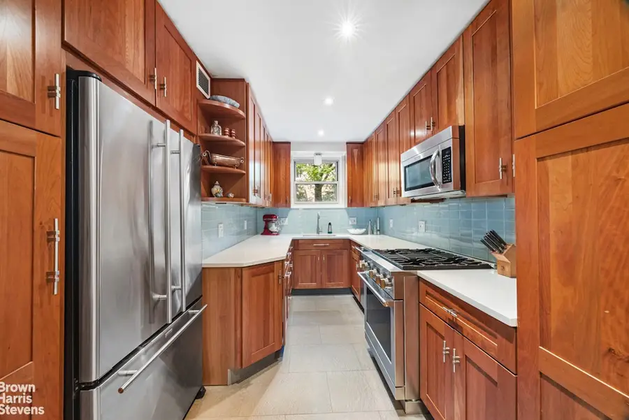 200 E End Avenue #3M, Manhattan, NY 10128 - #3