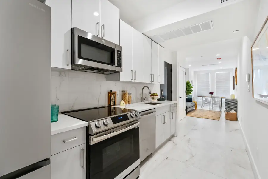 122 Palmetto Street #1R, Brooklyn, NY 11221 - #3