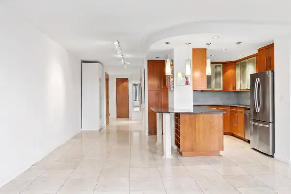 330 E 38th Street #43D, Manhattan, NY 10016