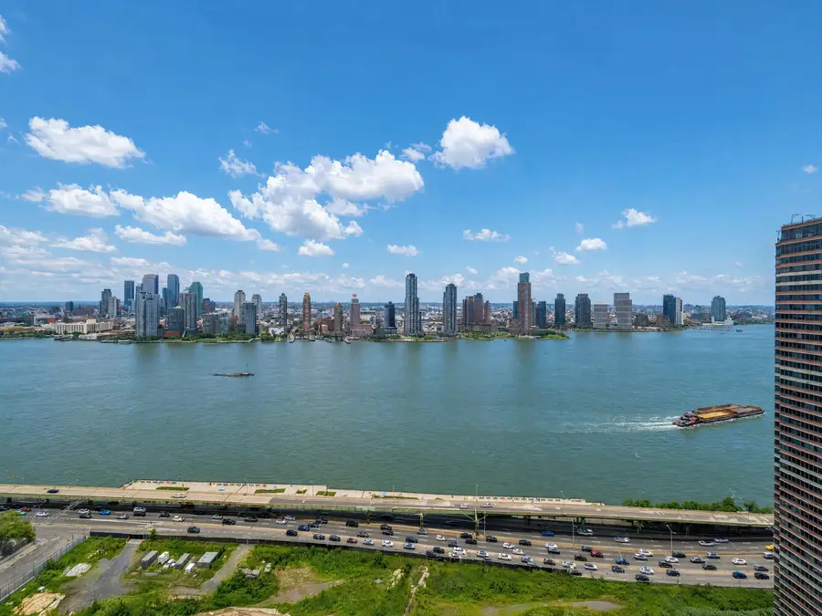 695 1st Avenue #32D, Manhattan, NY 10016 - #3