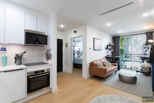 31 Bleecker Street #2R, Brooklyn, NY 11221