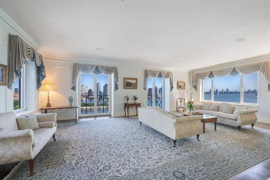 1 Beekman Place #15A, Manhattan, NY 10022 - #2