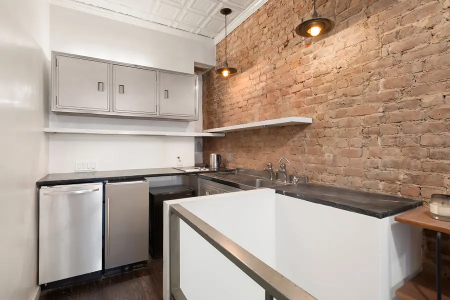 215 E 17th Street #2, Manhattan, NY 10003 - #2