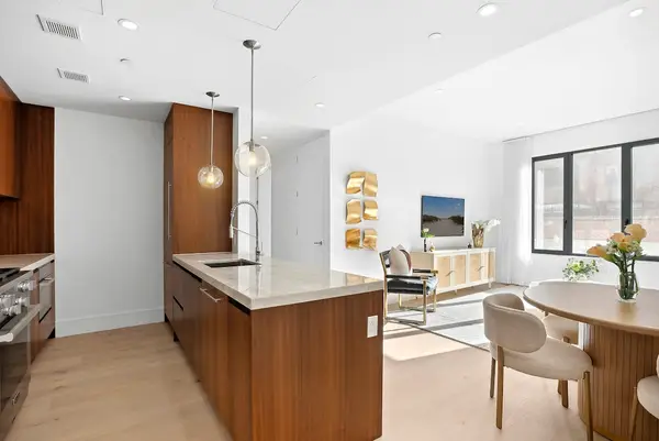 244 E 52nd Street #4C, Manhattan, NY 10022