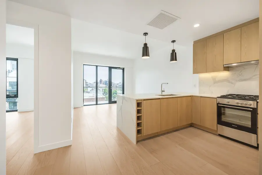 30-05 Vernon Boulevard #6-E, Queens, NY 11102 - #2