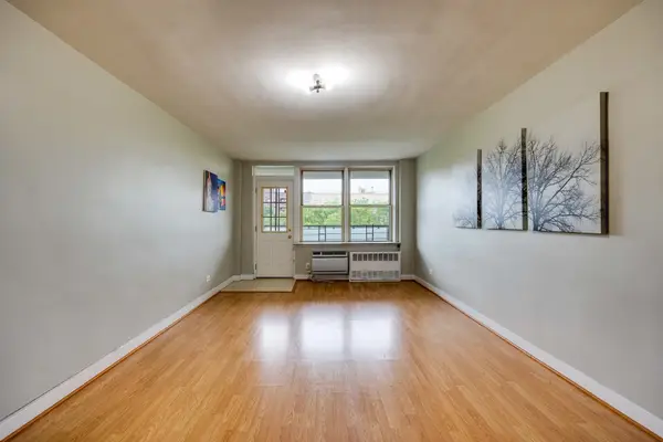 525 Ocean Parkway #4J, Brooklyn, NY 11218