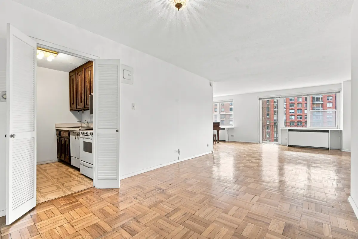 201 W 70th Street #10H, Manhattan, NY 10023 - #1