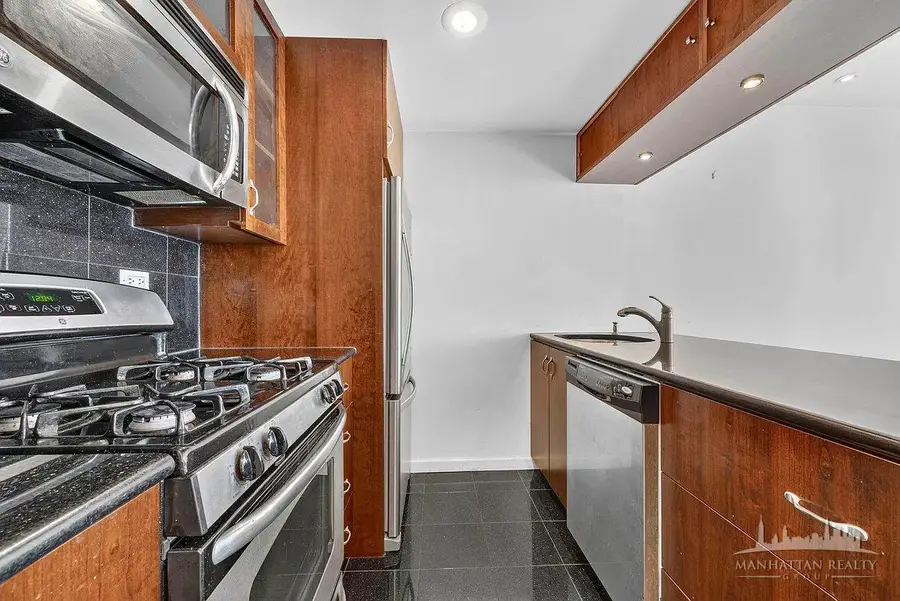 380 Rector Place #8J, Manhattan, NY 10280 - #3