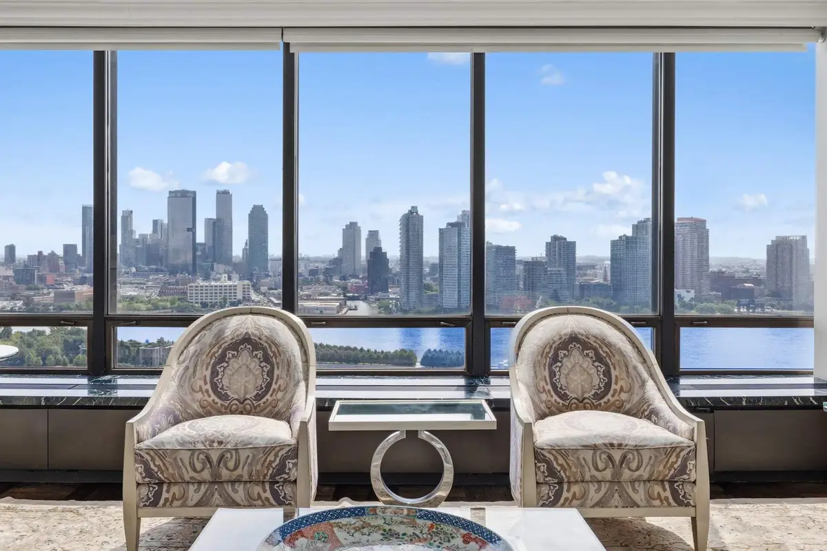 870 United Nations Plaza #22F, Manhattan, NY 10017 - #1