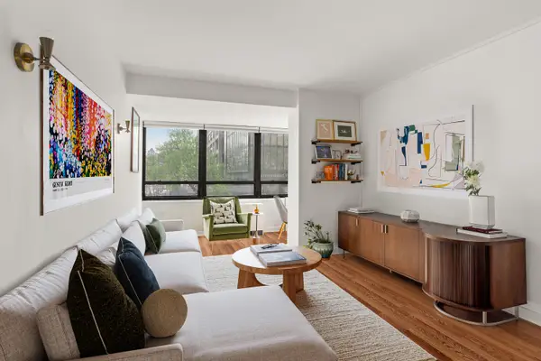 240 E 47th Street #2E, Manhattan, NY 10017