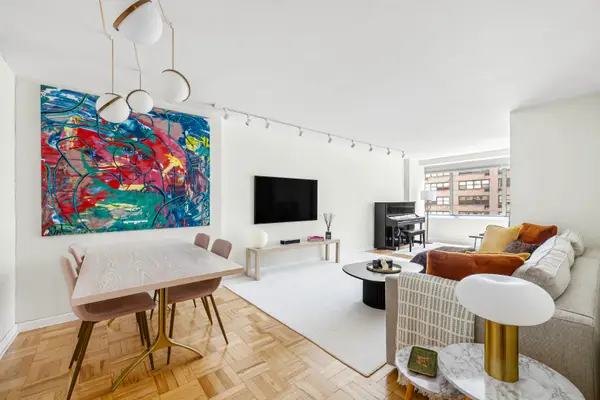 315 W 70th Street #14B2, Manhattan, NY 10023
