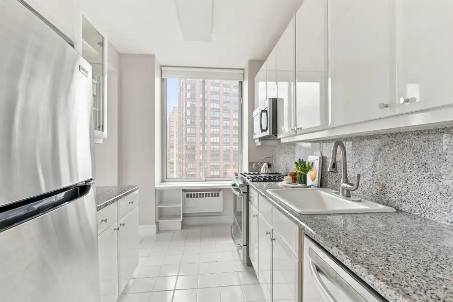 200 Riverside Boulevard #25E, Manhattan, NY 10069 - #2