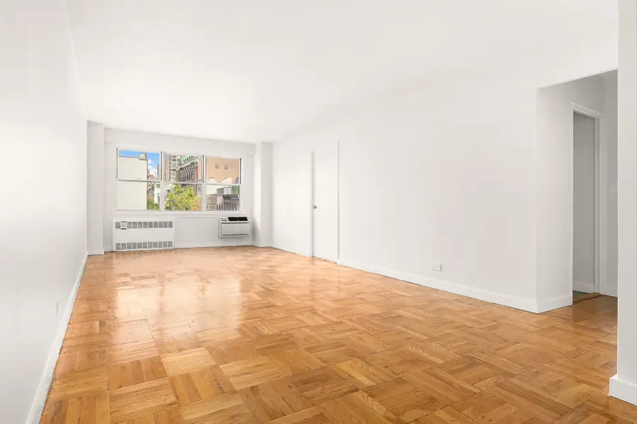300 E 71st Street #5N, Manhattan, NY 10021 - #2