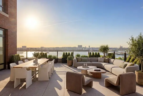 555 W 22nd Street #11AW, Manhattan, NY 10011