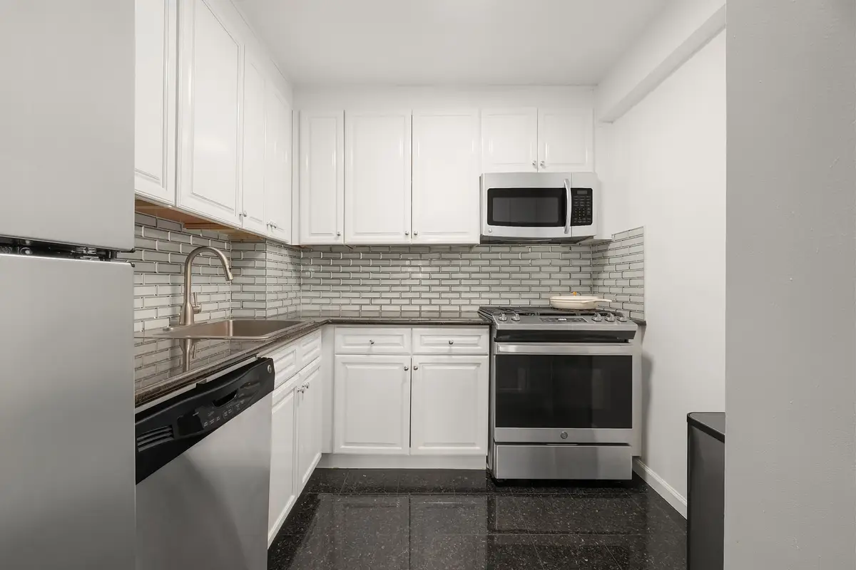 400 E 77th Street #6J, Manhattan, NY 10075 - #1