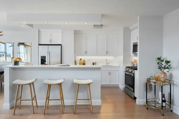 155 W 68th Street #422, Manhattan, NY 10023