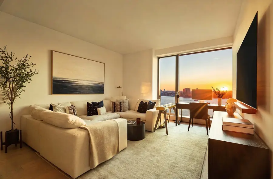500 W 18th Street #WEST18B, New York, NY 10011 - #2