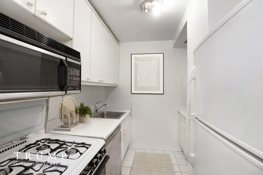 106 Central Park S #12B, New York, NY 10019 - #3