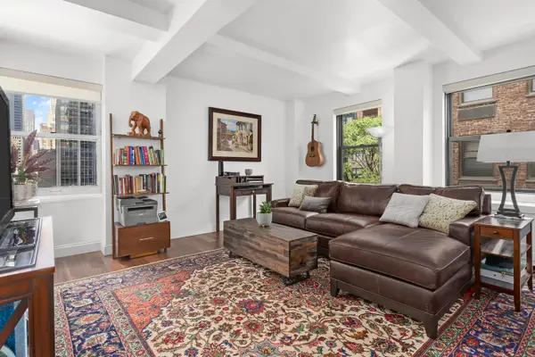 235 E 49th Street #8C, Manhattan, NY 10017