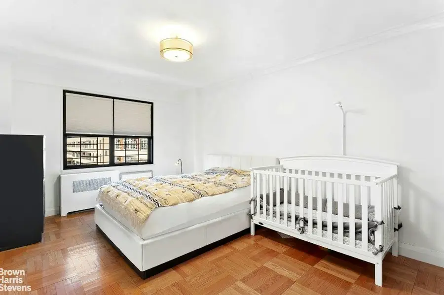 240 E 76th Street #6S, New York, NY 10021 - #3