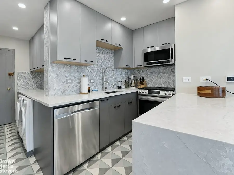 60 Sutton Place S #5CS, Manhattan, NY 10022 - #3