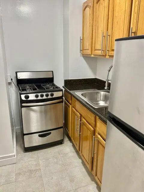 135 Ocean Parkway #2G, Brooklyn, NY 11218 - #3