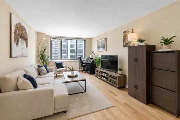 2025 Broadway #17A, Manhattan, NY 10023