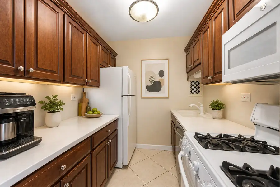 2025 Broadway #17A, New York, NY 10023 - #2