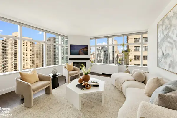 160 W 66th Street #17B, Manhattan, NY 10023