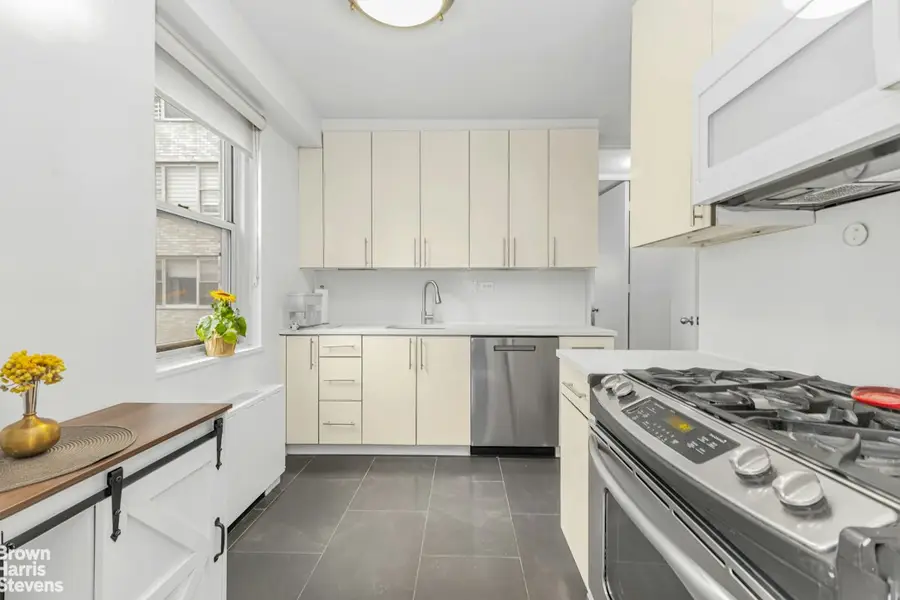 300 E 40th Street #16K, New York, NY 10016 - #3