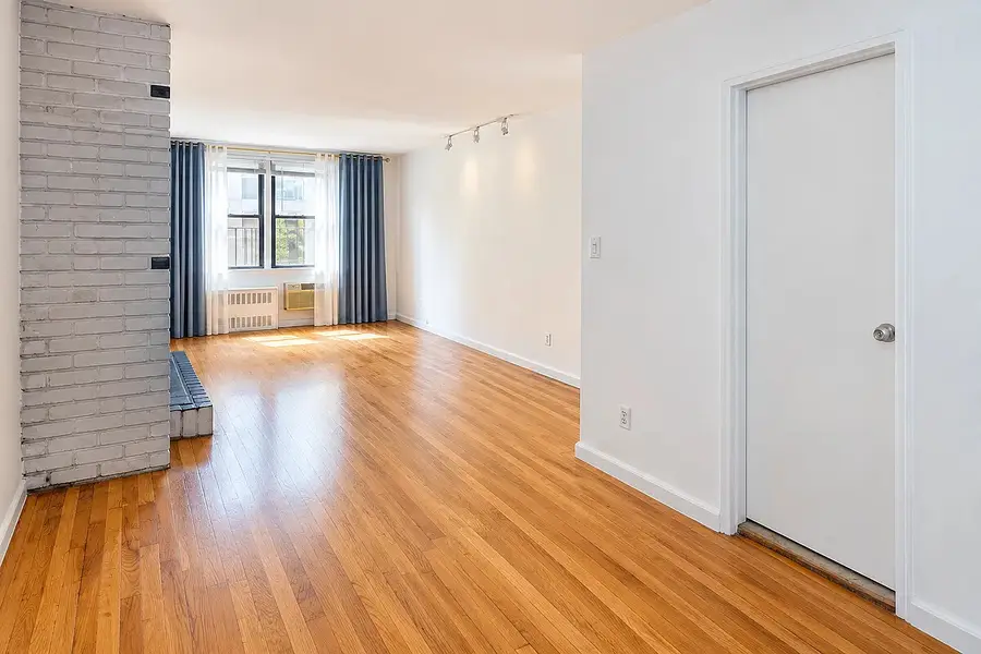 250 W 15th Street #5H, Manhattan, NY 10011 - #3