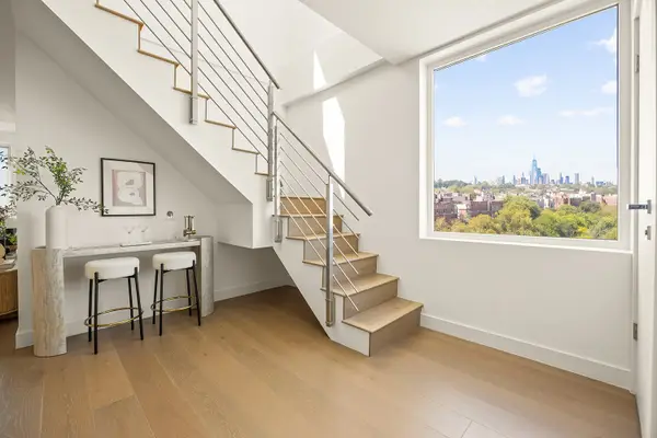 379 Ocean Parkway #PHB, Brooklyn, NY 11218