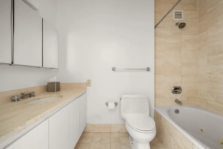 200 E 61st Street #8A, Manhattan, NY 10065 - #3