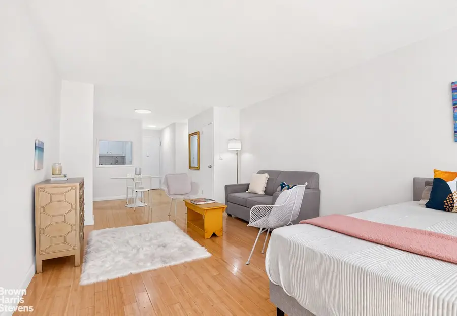 520 E 72nd Street #1J, New York, NY 10021 - #3