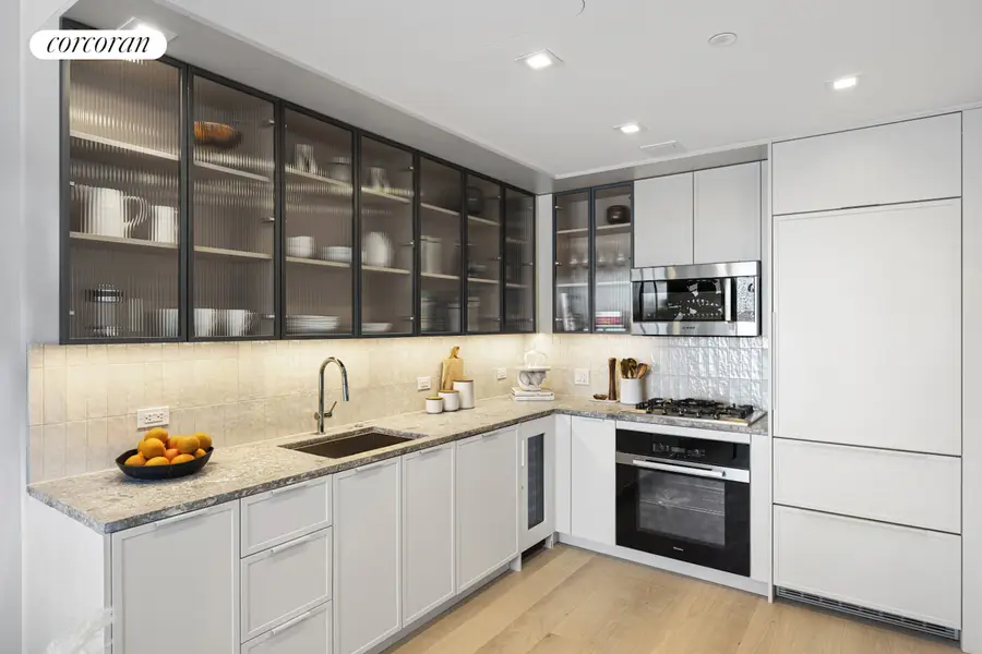 222 E Broadway #4C, New York, NY 10002 - #3