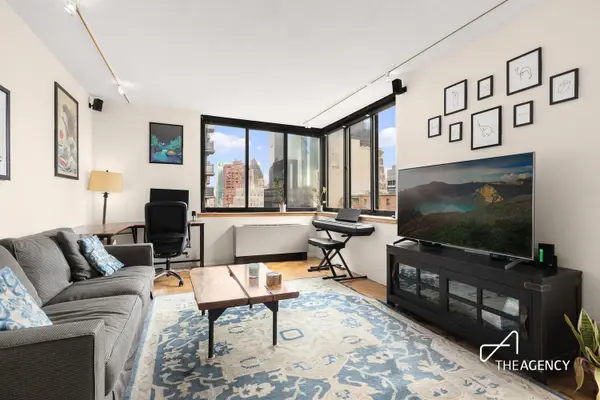 250 E 40th Street #22E, Manhattan, NY 10016